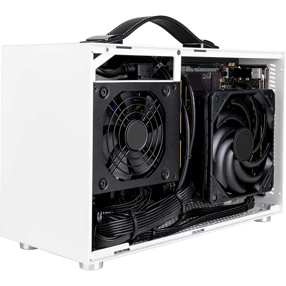Mini Lan LAN Gamer 8L Mini PC (up to RTX 5080) – Empowered PC